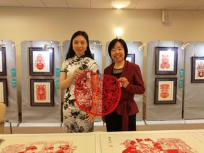 架起中俄文化交流的桥梁 国家艺术基金项目 黑龙江流域少数民族手工艺品赴俄罗斯远东地区交流巡展 赴俄展出